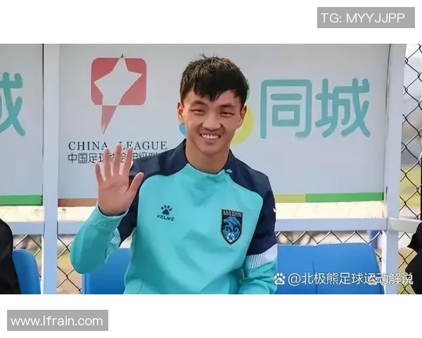 用旋律颂绿茵英雄以歌曲改编方式展现足球球星风采 用旋律颂绿茵英雄以歌曲改编方式展现足球球星风采