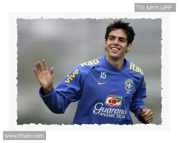 卡卡足球世界杯传奇之路与球星挂件的独特魅力展示 卡卡足球世界杯传奇之路与球星挂件的独特魅力展示